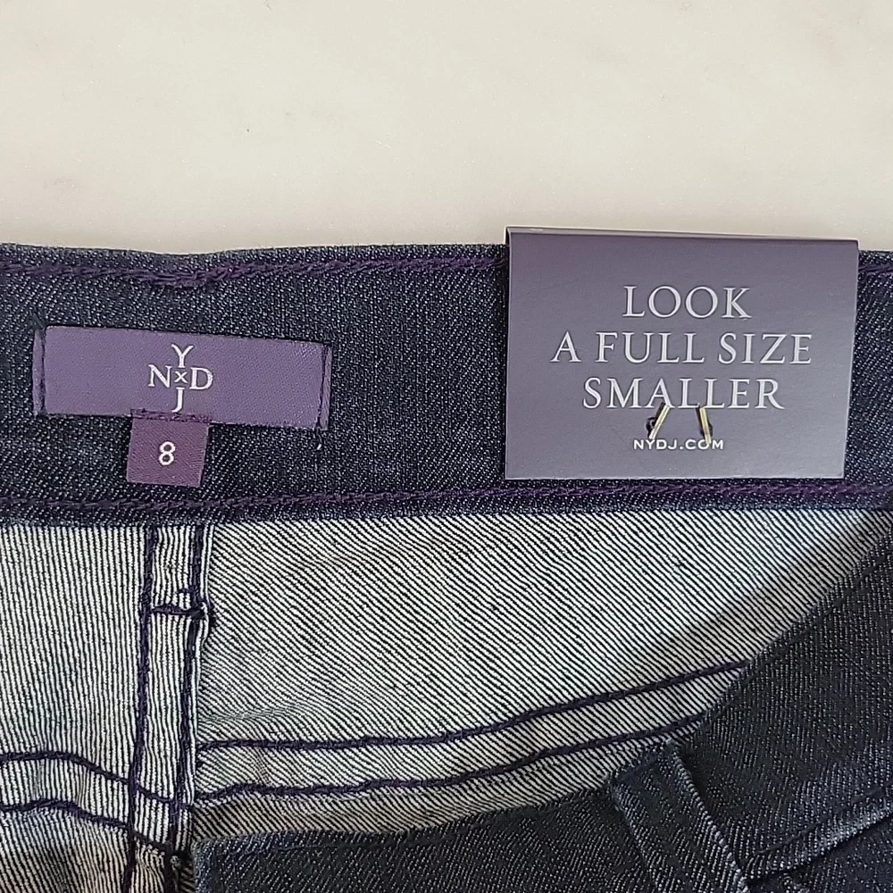 NWT NYDJ Dark Wash Cuffed Jeans - Dark Indigo Size 8 - Picture 4 of 8